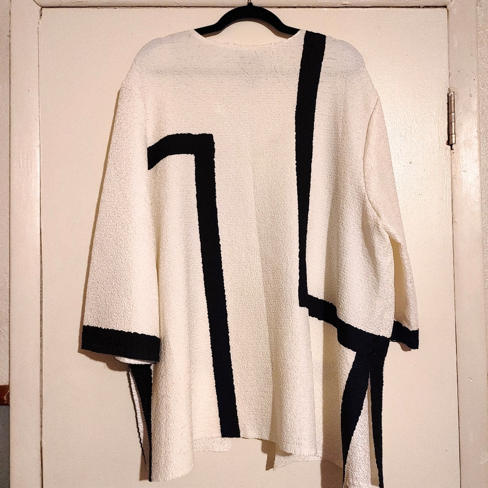 Catherines Black and White Jacket/Sweater Size 1X 18/20W - Picture 7 of 8